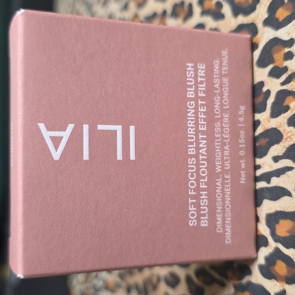ILIA Soft Focus Blurring Blush - Talc-Free Powder Blush (Magnetic)
